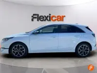 Usado Kia Ceed Style 100 CV (73 kW) 2025 Blanco Utilitario