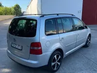 Usado VW Touran Trendline 99 CV (72 kW) 2003 Gris Monovolumen