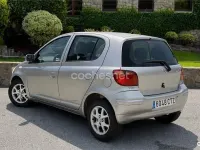 Usado Toyota Yaris T3 87 CV (63 kW) 2004 Gris / plata Berlina