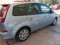 Usado Ford Focus Ghia 136 CV (100 kW) 2005 Azul Berlina