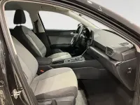 Usado Seat Leon Style 116 CV (85 kW) 2025 Negro Familiar