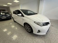 Usado Toyota Auris Hybrid Active 136 CV (100 kW) 2013 Blanco Familiar