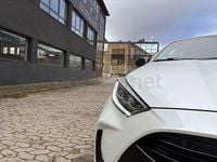 Usado Toyota Yaris Hybrid Style 116 CV (85 kW) 2021 Blanco Berlina