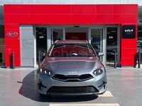 Usado Kia Ceed 120 CV (88 kW) 2024 Gris / plata Utilitario