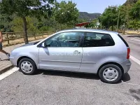 Usado VW Polo Trendline 75 CV (55 kW) 2002 Gris / plata Berlina