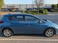 Usado Toyota Auris Active 116 CV (85 kW) 2016 Azul Berlina