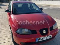 Usado Seat Ibiza 75 CV (55 kW) 2003 Rojo Berlina