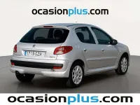 Usado Peugeot 206+ 70 CV (51 kW) 2010 Gris Utilitario