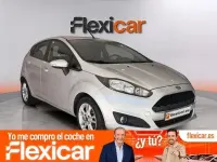 Usado Ford Fiesta Trend 82 CV (60 kW) 2016 Gris Utilitario