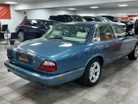Usado Jaguar XJ Sovereign 290 CV (213 kW) 2000 Verde Berlina