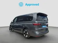 Usado VW Multivan Style 150 CV (110 kW) 2025 Gris Monovolumen