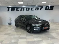 Usado VW Passat Sportline 150 CV (110 kW) 2018 Gris / plata Berlina