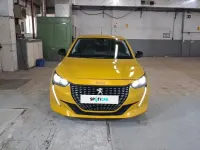 Usado Peugeot 208 Allure 100 CV (73 kW) 2023 Dorado Utilitario