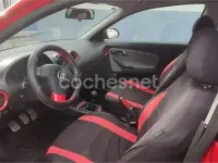 Usado Seat Ibiza 75 CV (55 kW) 2003 Rojo Utilitario