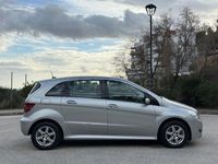 Usado Mercedes B170 116 CV (85 kW) 2008 Gris / plata Monovolumen