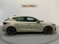 Usado Cupra Leon 150 CV (110 kW) 2025 Gris / plata Familiar
