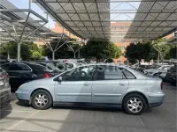 Usado Citroën C5 138 CV (101 kW) 2004 Azul Berlina