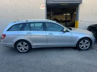 Usado Mercedes C220 Classic 170 CV (125 kW) 2008 Gris / plata Familiar