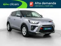 Usado SsangYong Tivoli 163 CV (119 kW) 2024 Gris / plata SUV