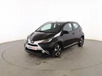 Usado Toyota Aygo X-clusiv 70 CV (51 kW) 2015 Negro Utilitario