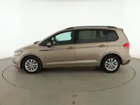Usado VW Touran Advance 150 CV (110 kW) 2017 Amarillo Monovolumen
