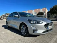Usado Ford Focus Active X 120 CV (88 kW) 2021 Gris / plata Berlina
