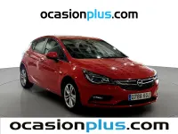 Usado Opel Astra Selective 125 CV (91 kW) 2017 Rojo Berlina
