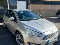 Usado Ford Focus Trend 125 CV (91 kW) 2016 Gris / plata Berlina