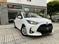 Używany Toyota Yaris Hybrid Business Edition 116 KM (85 kW) 2022 Biały Sedan/Limuzyna