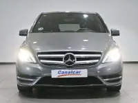 Usado Mercedes B180 109 CV (80 kW) 2014 Gris Utilitario
