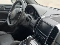 Usado Porsche Cayenne S E-Hybrid 416 CV (305 kW) 2014 Gris / plata SUV