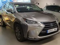 Usado Lexus NX300h Executive Line 197 CV (144 kW) 2016 Gris / plata SUV