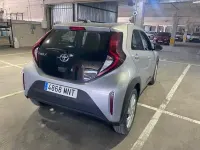 Usado Toyota Aygo X Play 72 CV (52 kW) 2024 Gris SUV