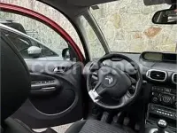 Usado Citroën C3 Picasso Exclusive 92 CV (67 kW) 2012 Rojo Monovolumen