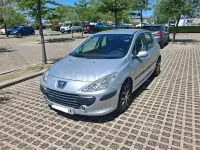 Usado Peugeot 307 110 CV (80 kW) 2007 Gris / plata Berlina