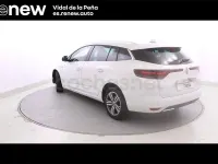 Usado Renault Mégane GrandTour Zen 140 CV (102 kW) 2022 Blanco Familiar