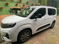 Usado Opel Combo 130 CV (95 kW) 2025 Blanco Monovolumen