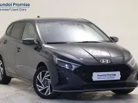 Usado Hyundai i20 100 CV (73 kW) 2025 Gris / plata Utilitario