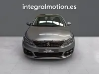 Usado Peugeot 308 Allure 131 CV (96 kW) 2018 Gris Berlina
