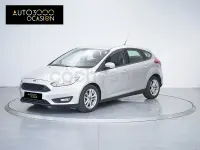 Usado Ford Focus Trend 125 CV (91 kW) 2016 Gris / plata Berlina