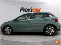 Usado Hyundai i20 100 CV (73 kW) 2024 Verde Utilitario