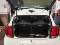Usado Peugeot 108 69 CV (50 kW) 2015 Blanco Berlina