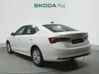 Nuevo Skoda Octavia Selection 116 CV (85 kW) 2026 Blanco Berlina