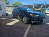 Usado Opel Insignia Selective 136 CV (100 kW) 2019 Negro Familiar