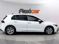 Usado VW Golf VIII 110 CV (80 kW) 2024 Blanco Berlina
