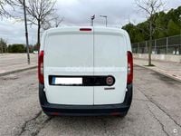 Usado Fiat Doblò Dynamic 105 CV (77 kW) 2016 Blanco Monovolumen