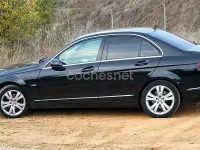Usado Mercedes C200 136 CV (100 kW) 2010 Negro Berlina