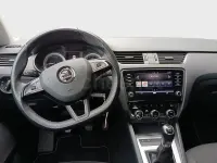 Usado Skoda Octavia Ambition 115 CV (84 kW) 2018 Gris / plata Berlina