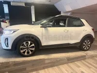 Usado Kia Stonic 120 CV (88 kW) 2022 Blanco SUV