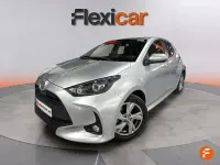 Usado Toyota Yaris Active 116 CV (85 kW) 2025 Gris Utilitario